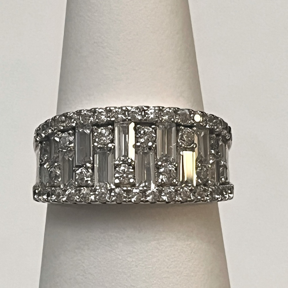 Beautiful Baguettes CZ Thick Bang Ring Sterling Silver 925 Size 8